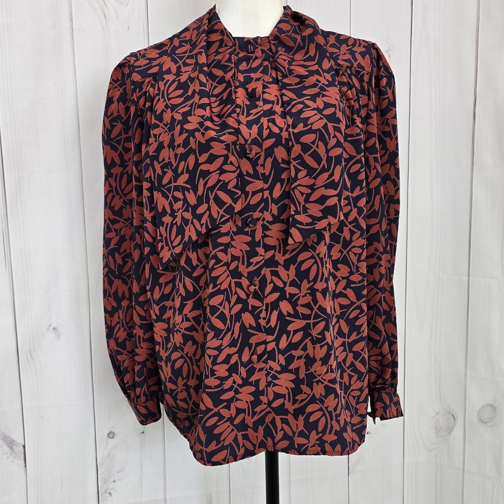 Doncaster Tie Collar Leaf Patterned Blouse